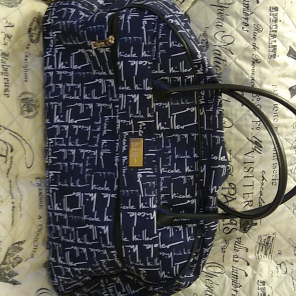 Nicole Miller Duffle Bag w/ wheels